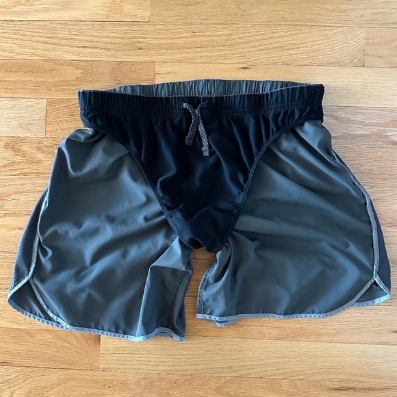 Patagonia Running Shorts Gray Size Small - Picture 9 of 14